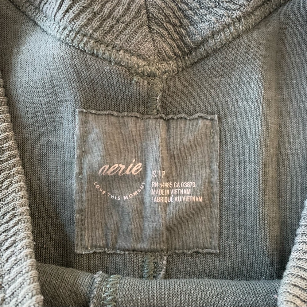 Aerie Wonder Texture V-Neck sweater - Picture 5 of 8